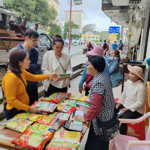 琼中县农技中心陪同省种子站检查组开展2024年春季农作物种子市场监督检查工作