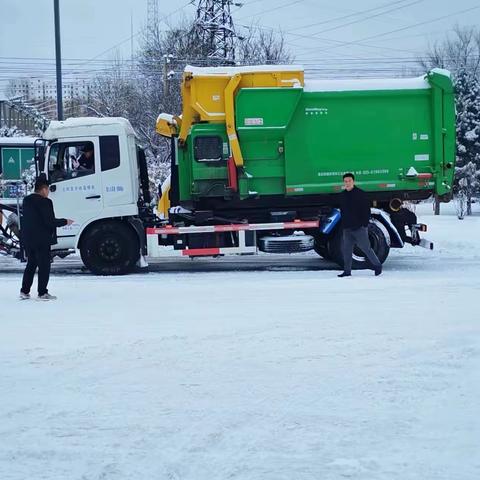 最美下雪天，最暖市政人