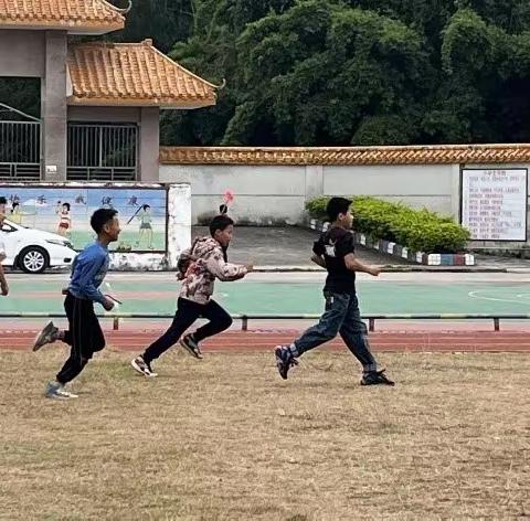 强健体魄正当时，阳光体育好少年——记枫朗镇广德小学第一届冬季趣味运动会