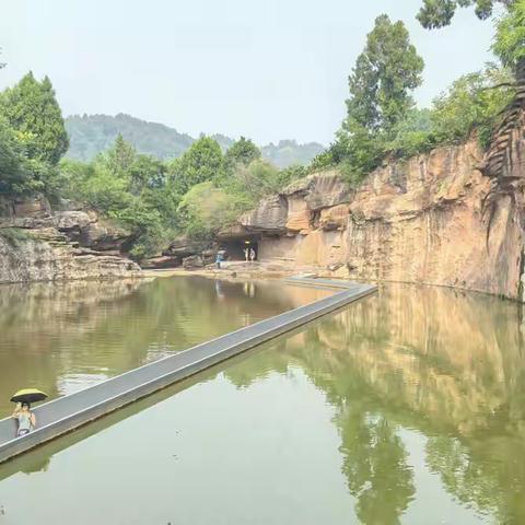 天府芙蓉园四川的“羚羊谷”西南界洞峡群