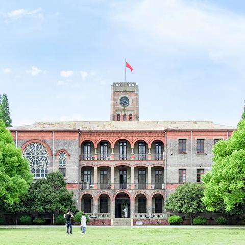 专家引领，聚力前行                        ——荆州市全市中学骨干教师培训班（中学数学）