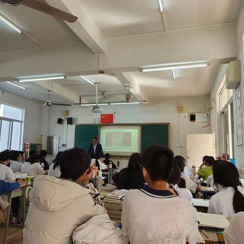 以教研之光照亮教学之路 ——记陆丰市甲子中学李金钊老师公开课教研活动