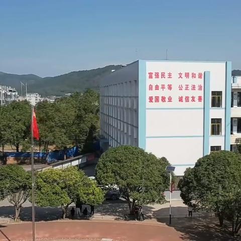 翰墨丹香满校园·师生才情展风华——油麻镇中心学校举办美育艺术作品展演暨迎新春送“福”活动