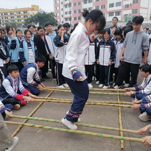 “党建引领———多彩三月三，浓浓壮乡情”宾阳县黎塘镇第四初级中学“三月三”特色习俗庆祝活动