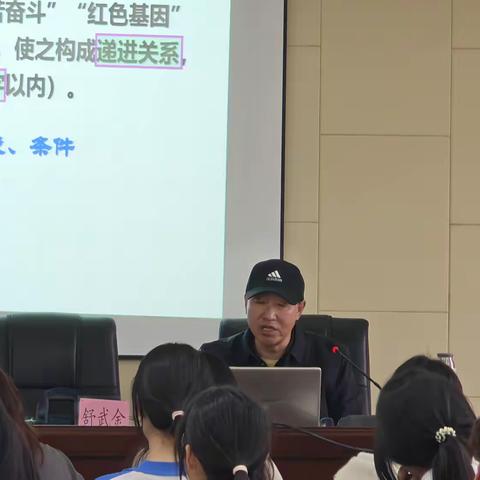 织网建模练素养，赋能高考振人心——语文特级教师舒武金老师应邀莅临我校讲学