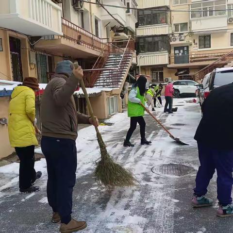 【建国街道】建国街道河广社区新时代文明实践站开展清冰雪活动