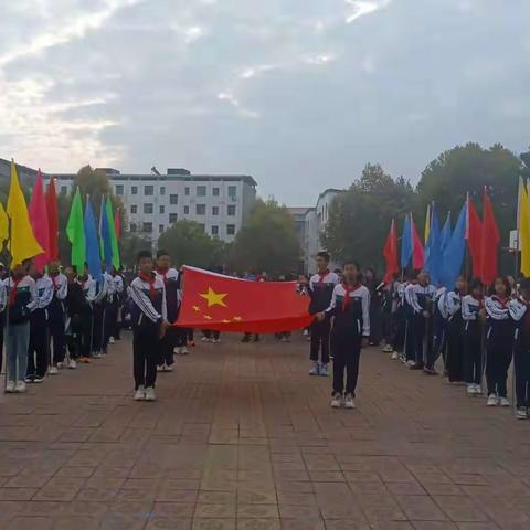 丰城市拖船中心小学