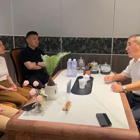 文艺路街道总工会调研走访锦翔炝锅鱼推进企业工会组建与工会驿站建设