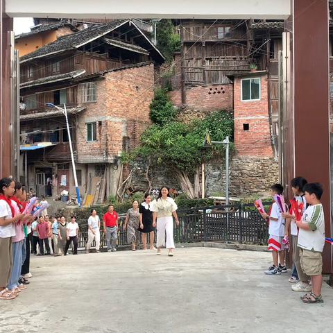 春晖涵养，桃李芬芳 —独峒镇中心小学热烈庆祝第四十个教师节