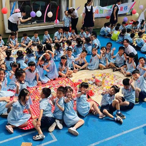 幼小二班💞五月份“班级风采”——雅正青葵幼儿园