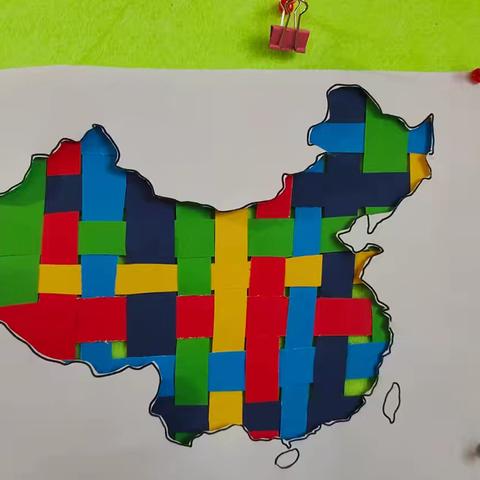 བྱིས་པའི་སེམས་ཀྱིས་མེས་རྒྱལ་ལ་བསྟོད་བསྔགས་བྱེད་པ་དང་སྤྲོ་སྣང་ཆེན་པོས་འཁྲུངས་སྐར་ལ་རྟེན་འབྲེལ།