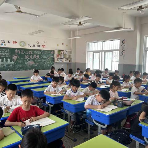 书香涵养精神，阅读启智人生 —春华小学三年级阅读社团期末总结