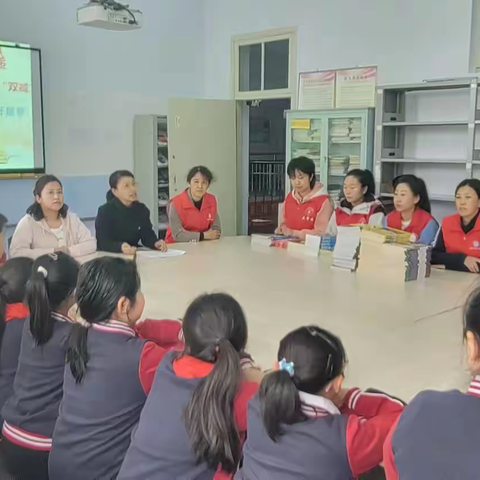 草原书香润校园，品味阅读助“双减” 共建社区草原书屋图书漂流活动