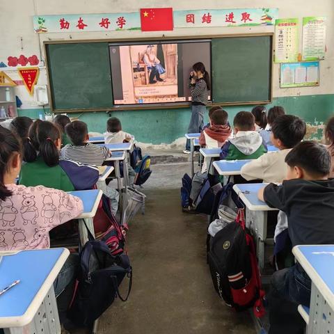 梁寨镇中心小学“读书月”活动