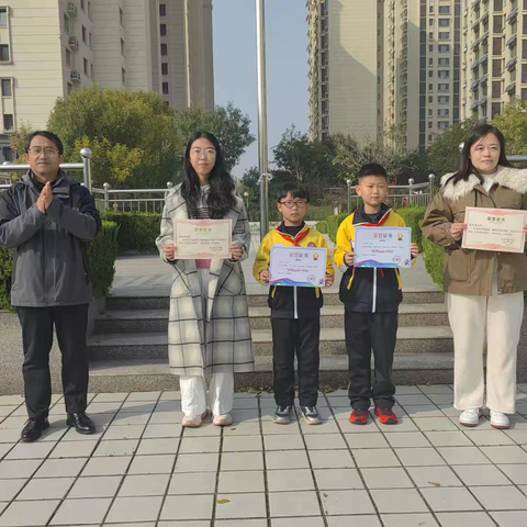 【全环境立德树人】敬老传美德 孝心暖重阳——临邑县师范附属小学教育集团崇文校区升旗仪式主题教育记实