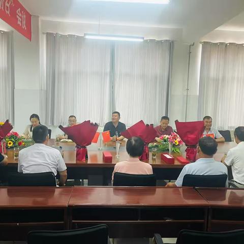 桃李不言自成蹊 薪火相传续华章 ——阎庄小学张春礼老师、接章校长荣休仪式圆满举行