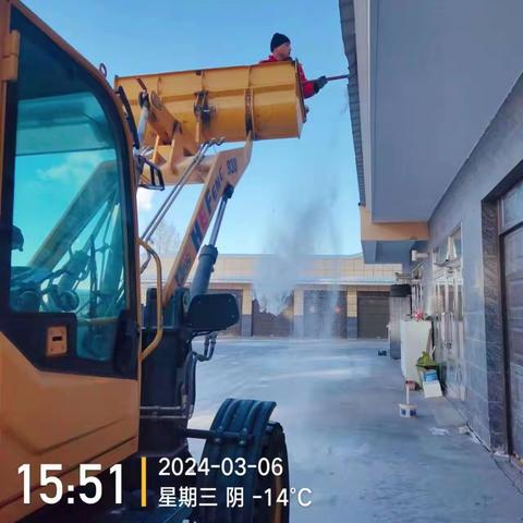 卓诚物业温馨提示：气温回升，谨防高空坠冰！
