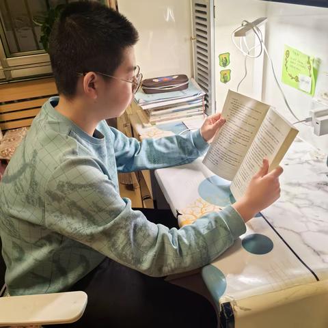 东胜区第一中学三爱三节活动                                    493班苏胤澎