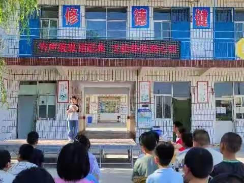 书声琅琅诵经典   文韵悠悠润心田 一一下槐小学课文朗诵活动