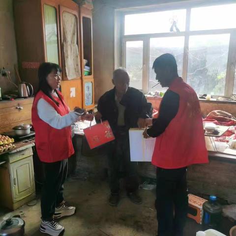 山门镇靠山村党支部3月份主题党日活动