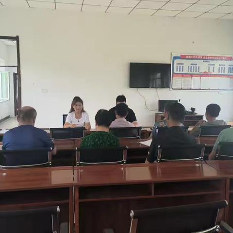 靠山村7月份主题党日活动