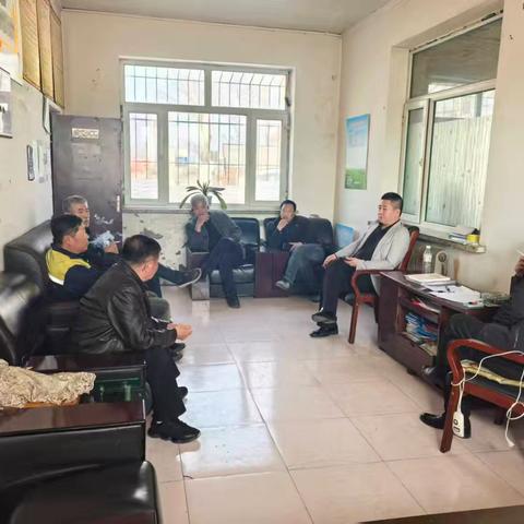 老城村10月份主题党日活动