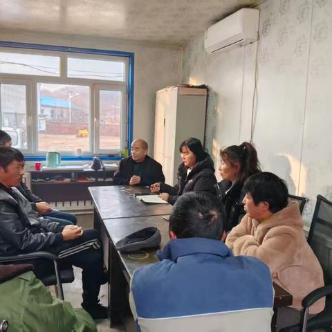 山门镇靠山村11月份主题党日活动