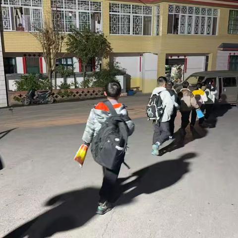 会同县堡子镇小学第十五周值周小记—活力与成长的画卷