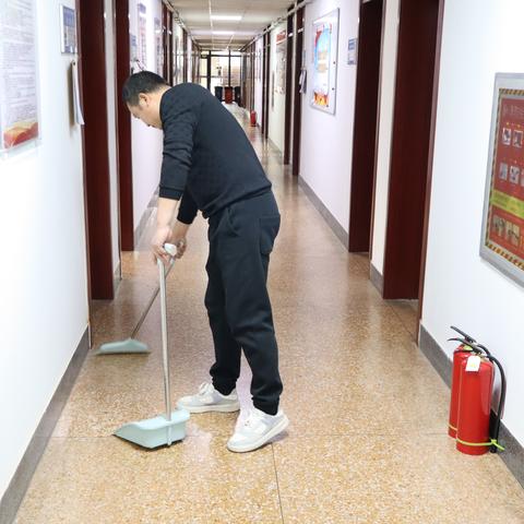 【邯郸市市容环境卫生考核中心】节后大扫除，展现工作新风貌