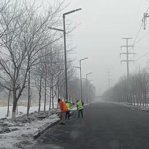 寒冬清晨的坚守，为城市护航