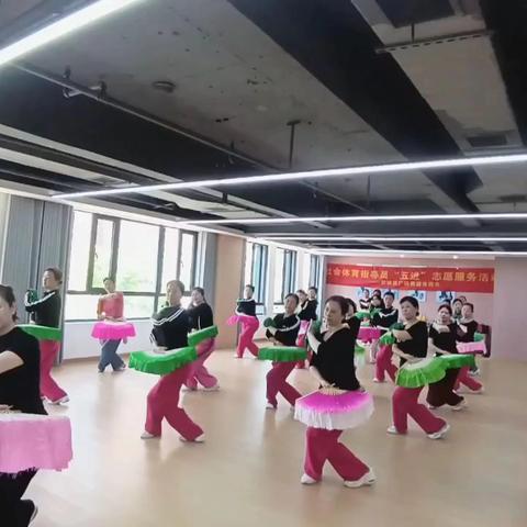 社会体育指导员《五进》志愿服务活动--春秋苑社区