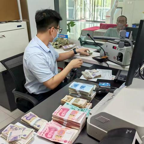 【工银晋如意】大同平德路支行开展反假货币宣传活动