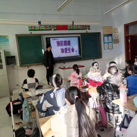 防踩踏筑安全——临邑县孟寺镇实验小学防踩踏安全演练