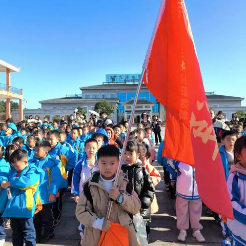 铜仁市第四小学一年级（8）班“走进海底世界·揭秘植物驿站”研学实践主题活动