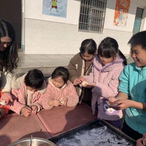 “情暖冬至，饺子飘香”包饺子活动