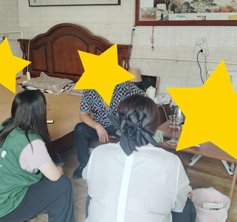 用关爱织密温暖网络—双山街道社工站走访慰问亲历者