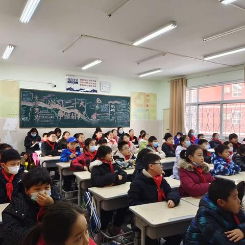 郑州市中原区互助路小学教育集团： “青蓝工程传薪火，师徒携手促发展” 听评课教研活动