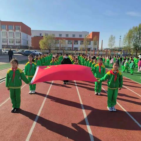 杜庄学区第一小学"加强体育锻炼，远离冬季传染病"主题升旗仪式