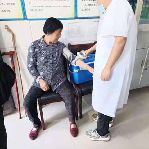 乡村振兴-异地搬迁点宣传家庭医生签约服务工作