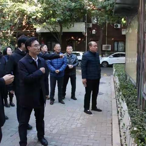 区房管局一行莅临甘家口街道建设部社区开展专题调研