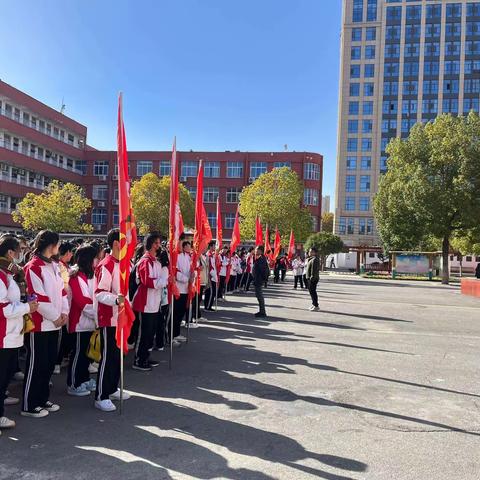 郾城实验高中——“挑战自我，超越梦想”远足活动