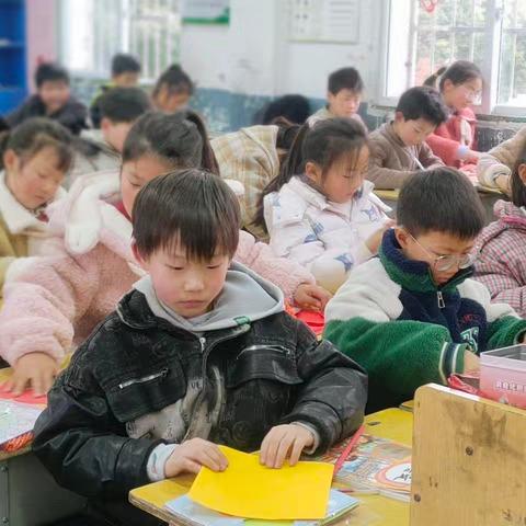 活力校园：手工艺课堂的精彩瞬间