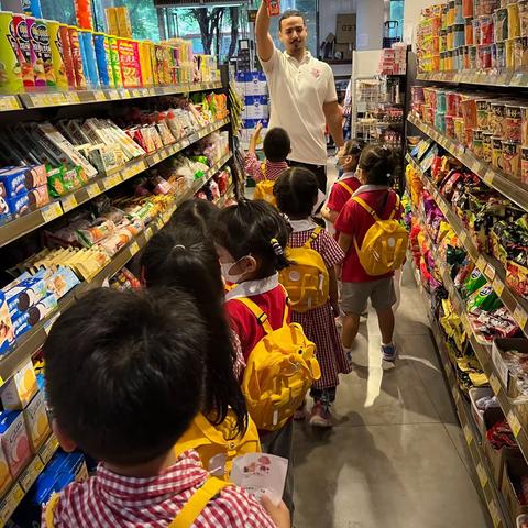 三亚外国语学校附属幼儿园十一月生活记录