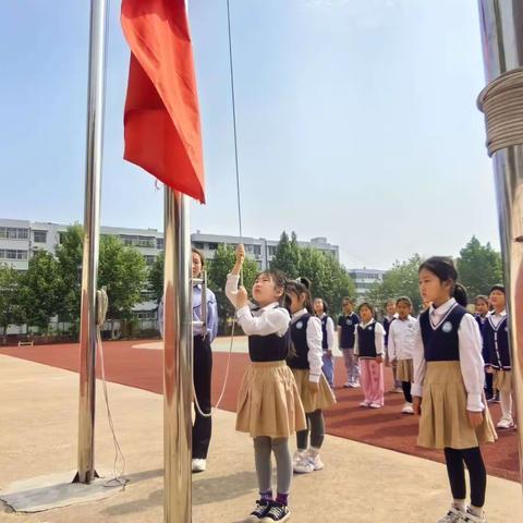 “温馨五月天 情感母亲节”平邑兴蒙学校幼儿园大四班周记（11）