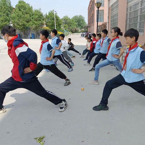 品味跆拳 强健体魄 涵养心灵——来集镇中心小学跆拳道社团（八）