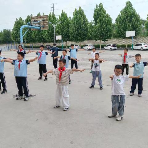 品味跆拳 强健体魄 涵养心灵——来集镇中心小学跆拳道社团（十一）