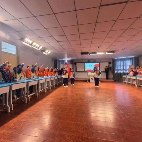 三二中队《劳动者最美》主题班队会