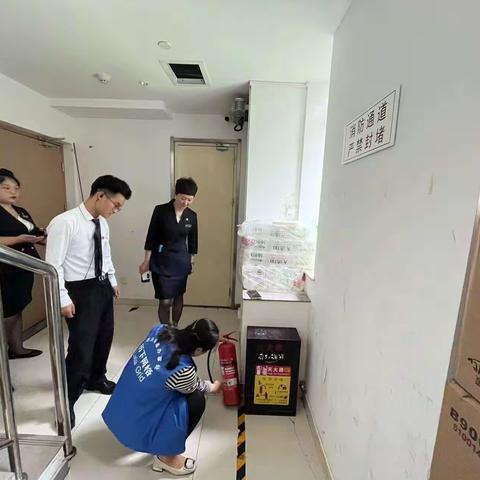 【先锋龙洞】龙洞街道石河岭社区开展消防安全检查