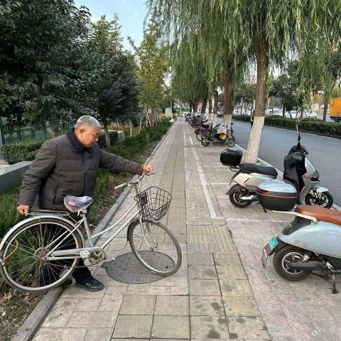 四里村街道:整治非机动车，营造文明有序城市环境