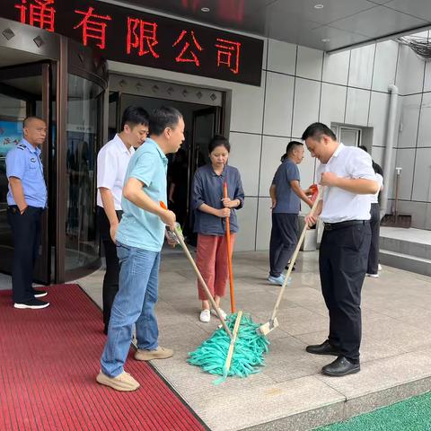 机关党委开展“学雷锋”主题党日活动